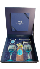 Malfy Pacchetto Mixologia, in Collaborazione con Marinella, Contiene Gin Malfy Pompelmo 70 cl, Foulard Marinella, 2 Calici Baloon Malfy in Vetro Serigrafati, 1 Jigger, 1 Spoon, 2 Stirrer Malfy